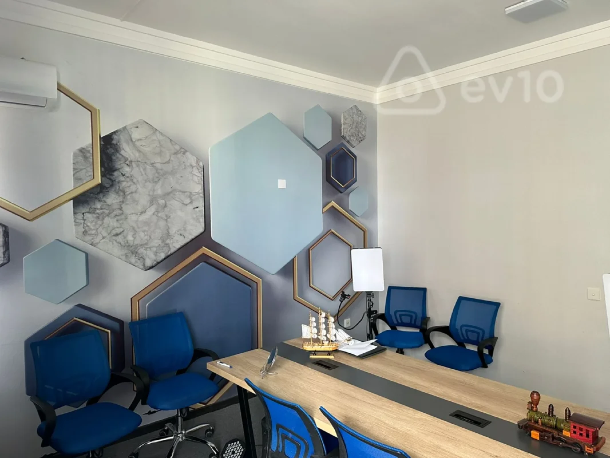 Kirayə verilir 5 otaqlı ofis 220 m²
