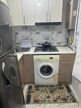 Kirayə verilir 3 otaqlı köhnə tikili 70 m²