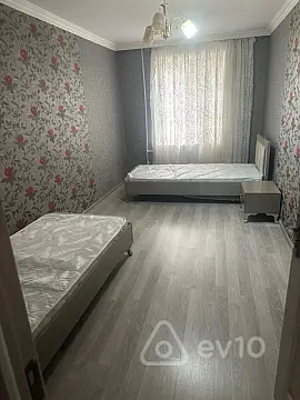 Kirayə verilir 3 otaqlı köhnə tikili 70 m²