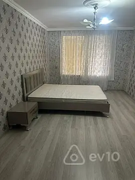 Kirayə verilir 3 otaqlı köhnə tikili 70 m²