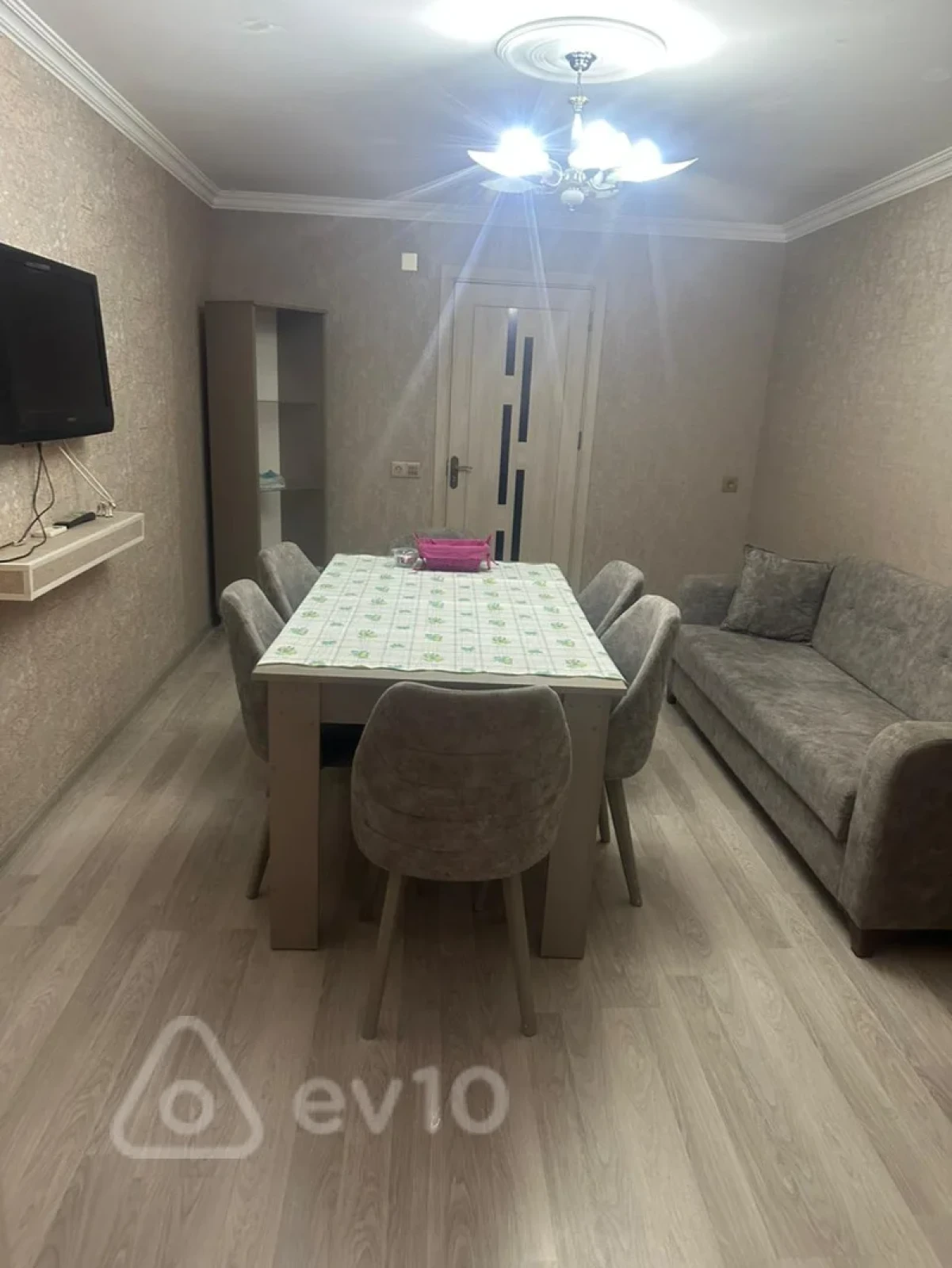 Kirayə verilir 3 otaqlı köhnə tikili 70 m²