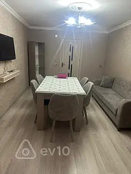 Kirayə verilir 3 otaqlı köhnə tikili 70 m²