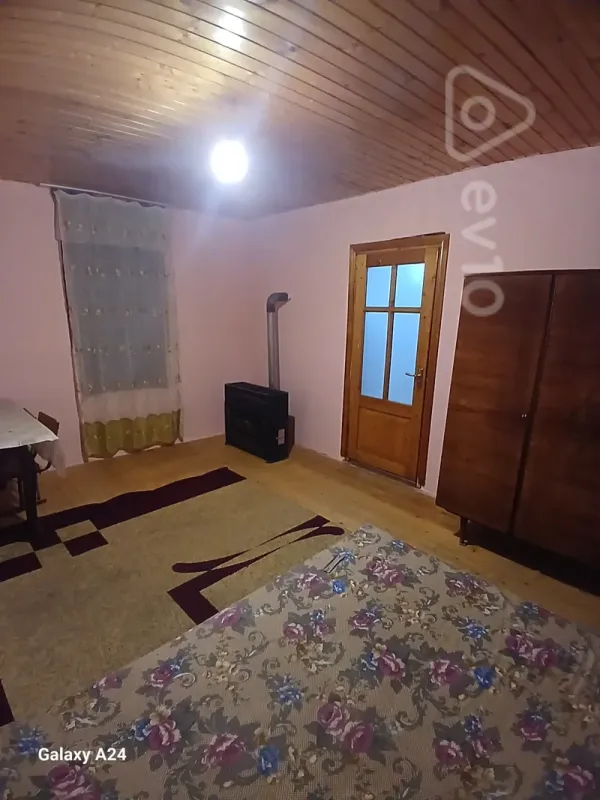 Kirayə verilir 2 otaqlı həyət evi 50 m²