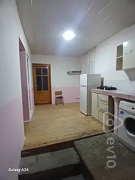 Kirayə verilir 2 otaqlı həyət evi 50 m²