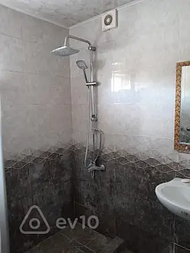 Kirayə verilir 2 otaqlı həyət evi 50 m²