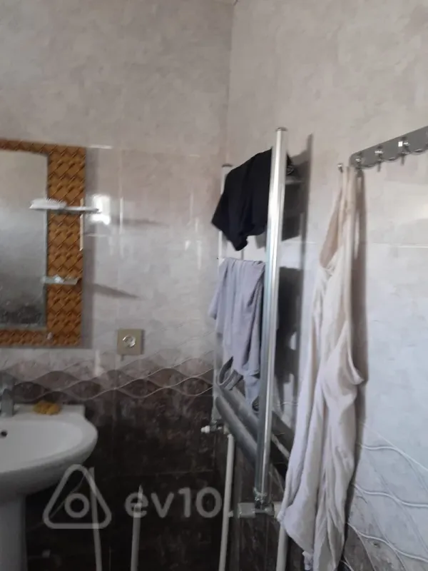 Kirayə verilir 2 otaqlı həyət evi 50 m²