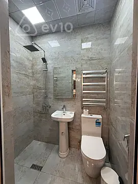 Kirayə verilir 2 otaqlı yeni tikili 68 m²