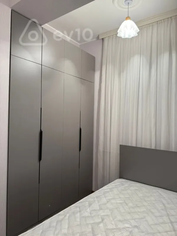 Kirayə verilir 2 otaqlı yeni tikili 68 m²