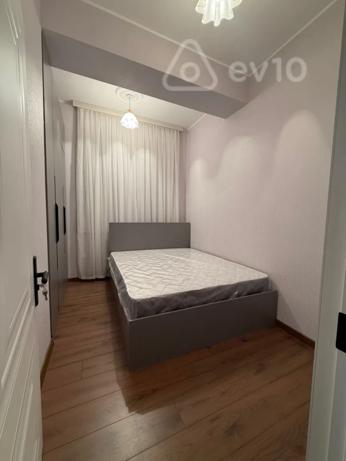 Kirayə verilir 2 otaqlı yeni tikili 68 m²