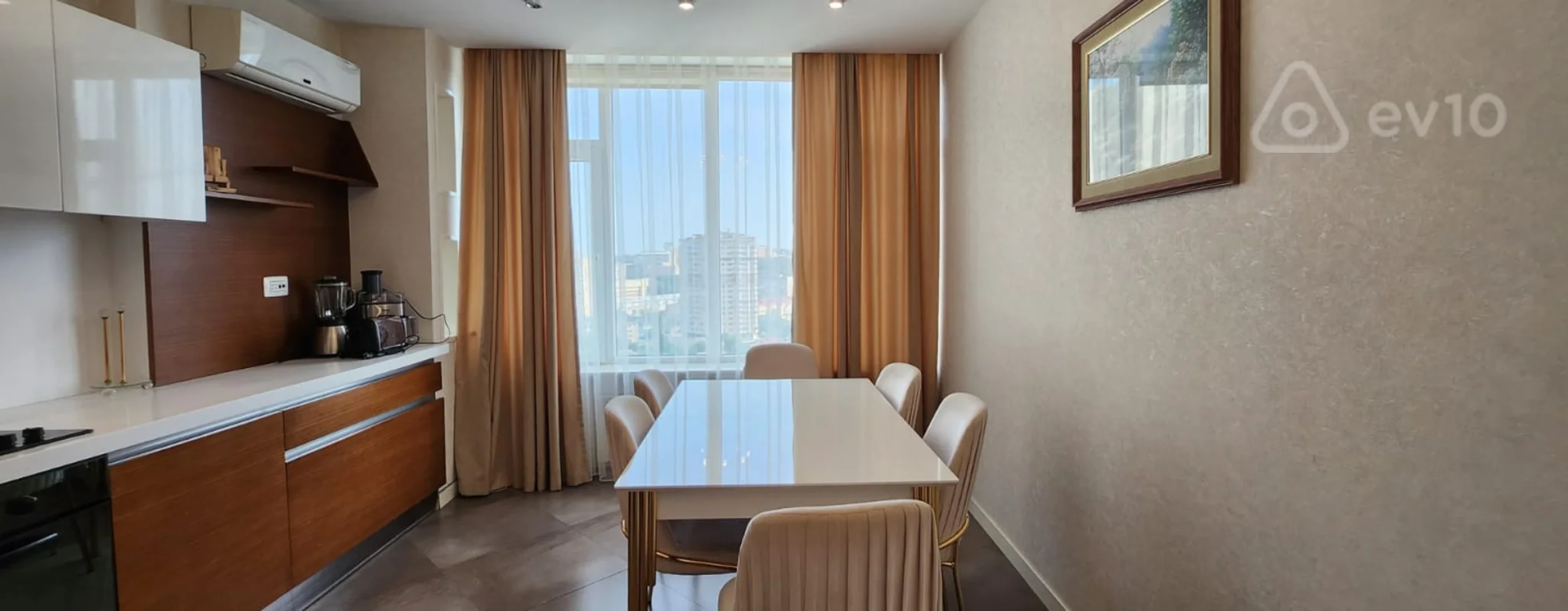 Kirayə verilir 3 otaqlı yeni tikili 155 m²
