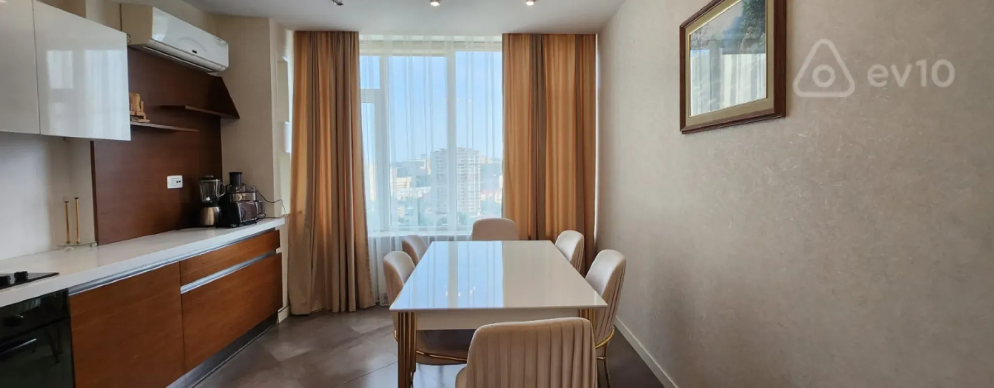 Kirayə verilir 3 otaqlı yeni tikili 155 m²