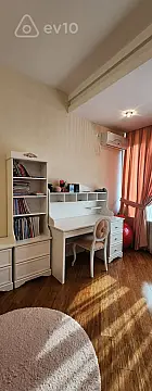 Kirayə verilir 3 otaqlı yeni tikili 155 m²