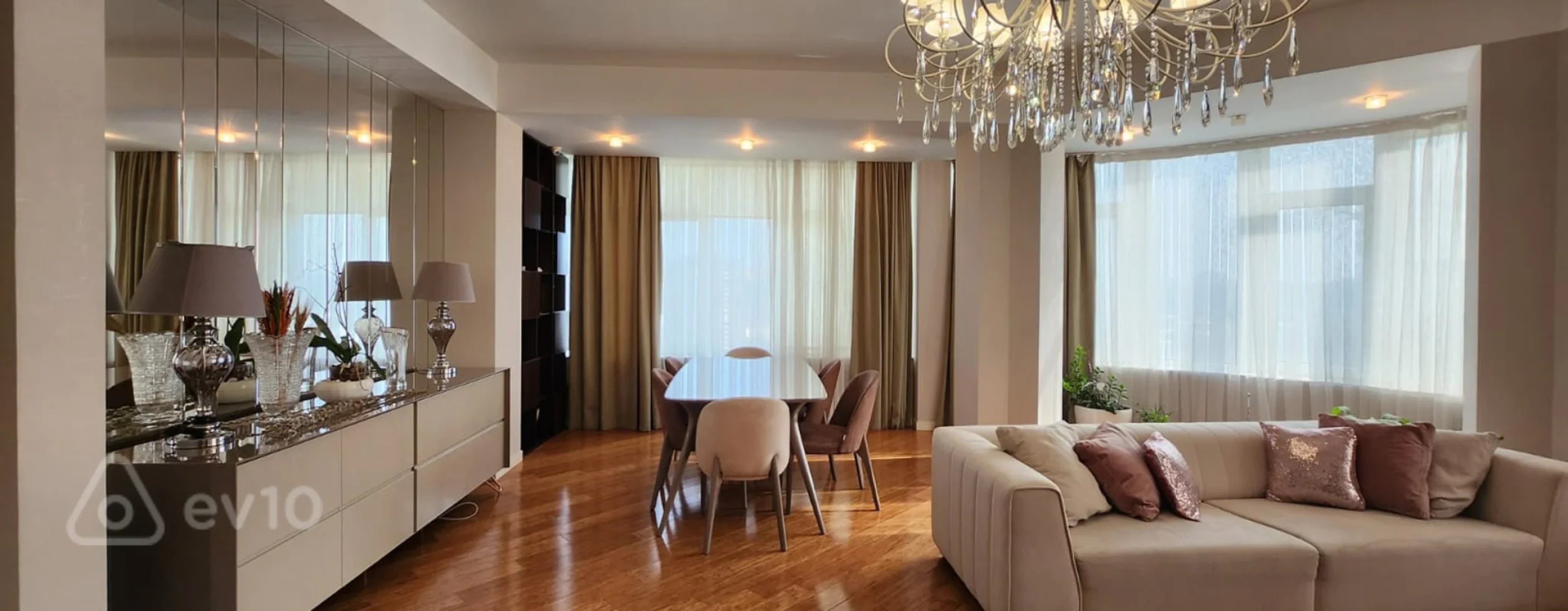 Kirayə verilir 3 otaqlı yeni tikili 155 m²