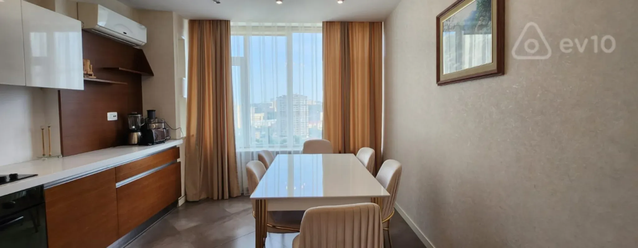 Kirayə verilir 3 otaqlı yeni tikili 155 m²