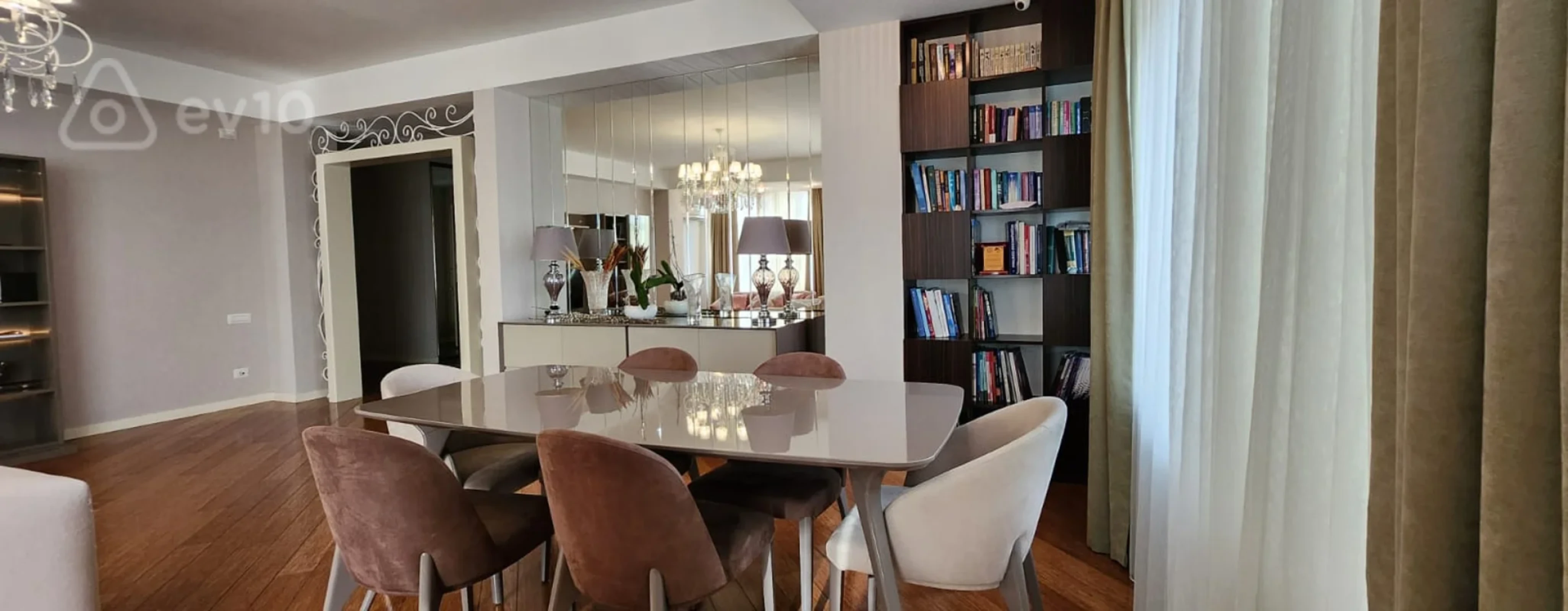 Kirayə verilir 3 otaqlı yeni tikili 155 m²