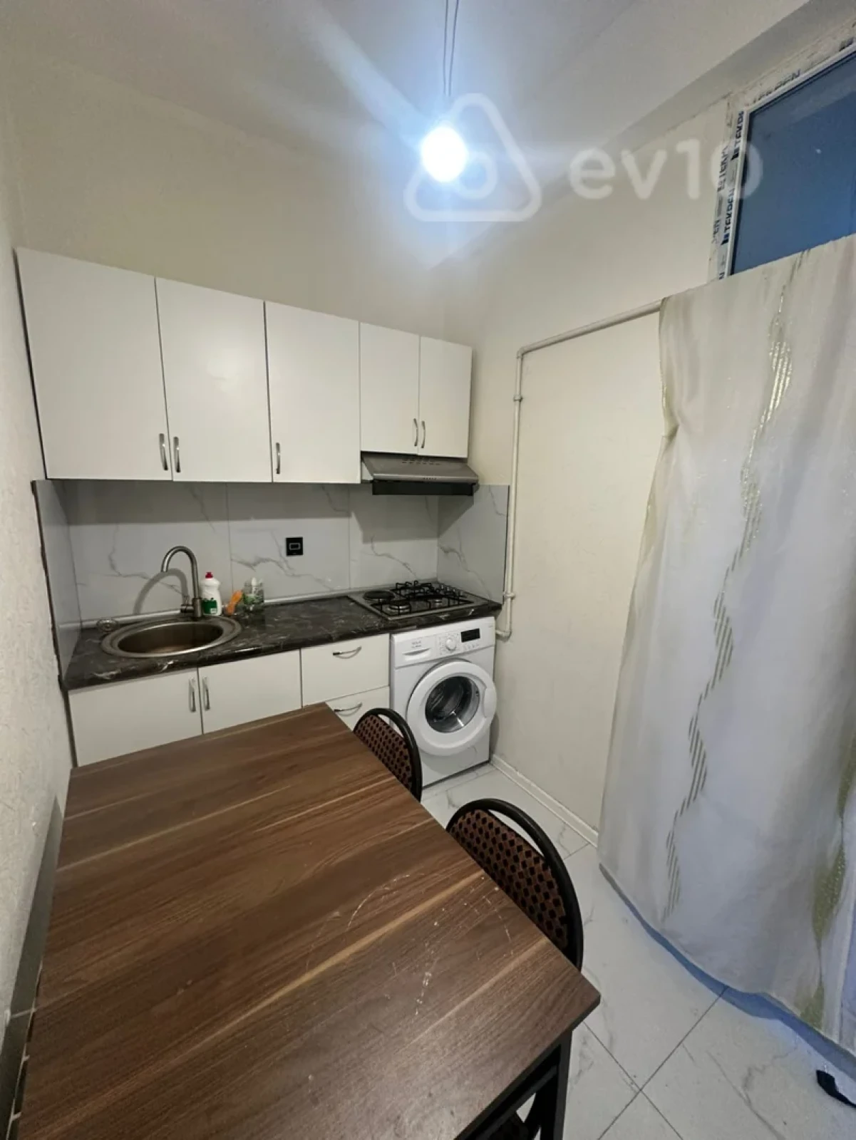 Kirayə verilir 2 otaqlı yeni tikili 55 m²