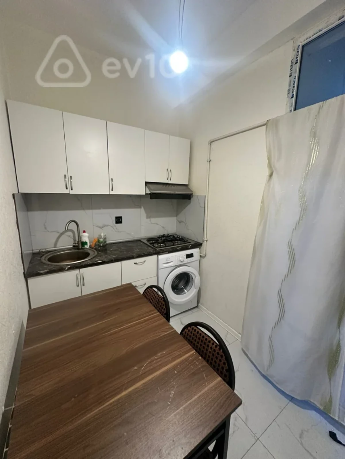 Kirayə verilir 2 otaqlı yeni tikili 55 m²