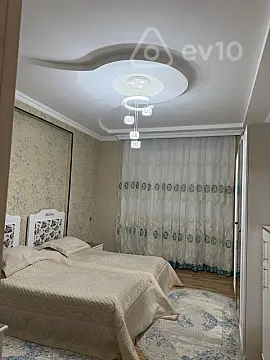 Kirayə verilir 3 otaqlı yeni tikili 144 m²