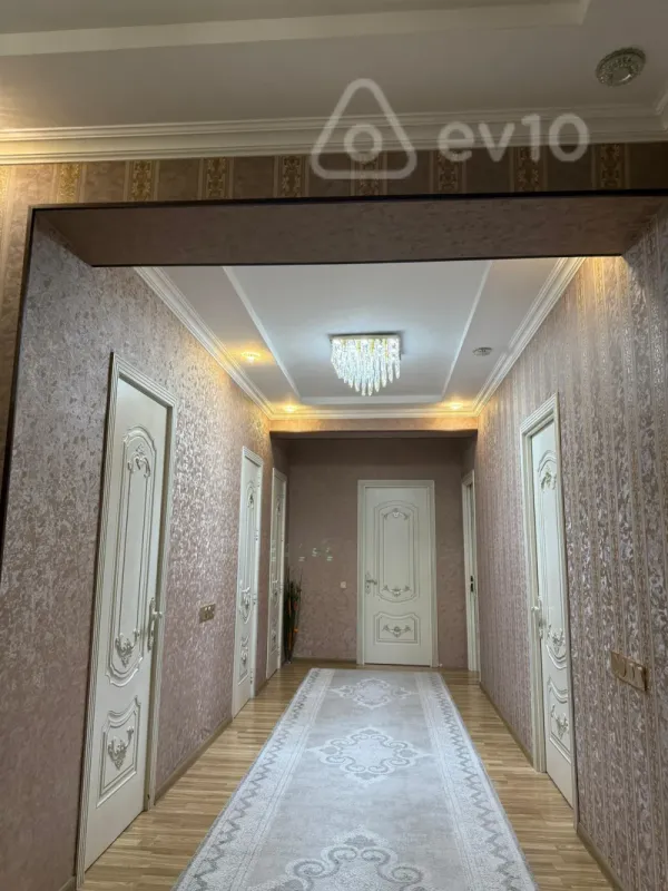 Kirayə verilir 3 otaqlı yeni tikili 144 m²