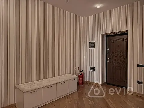 Kirayə verilir 3 otaqlı yeni tikili 160 m²