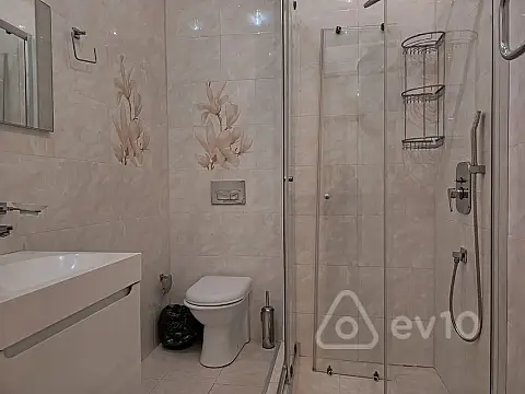 Kirayə verilir 3 otaqlı yeni tikili 160 m²