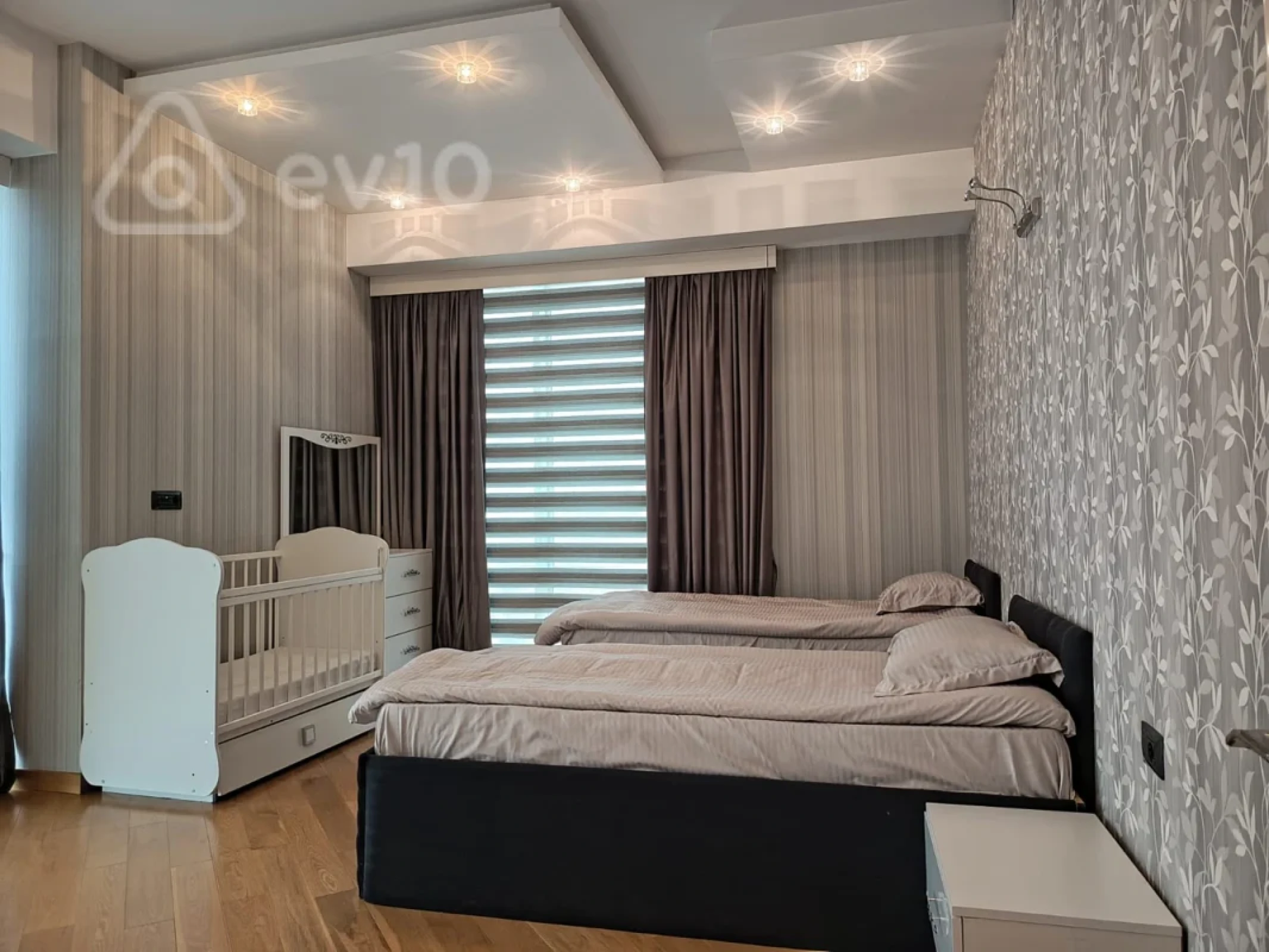 Kirayə verilir 3 otaqlı yeni tikili 160 m²