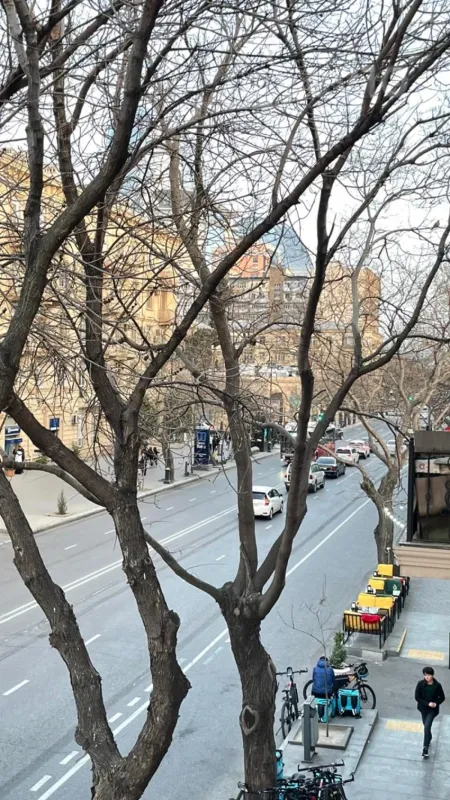 Kirayə verilir 2 otaqlı köhnə tikili 30 m²