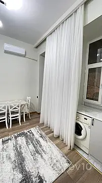 Kirayə verilir 2 otaqlı köhnə tikili 30 m²