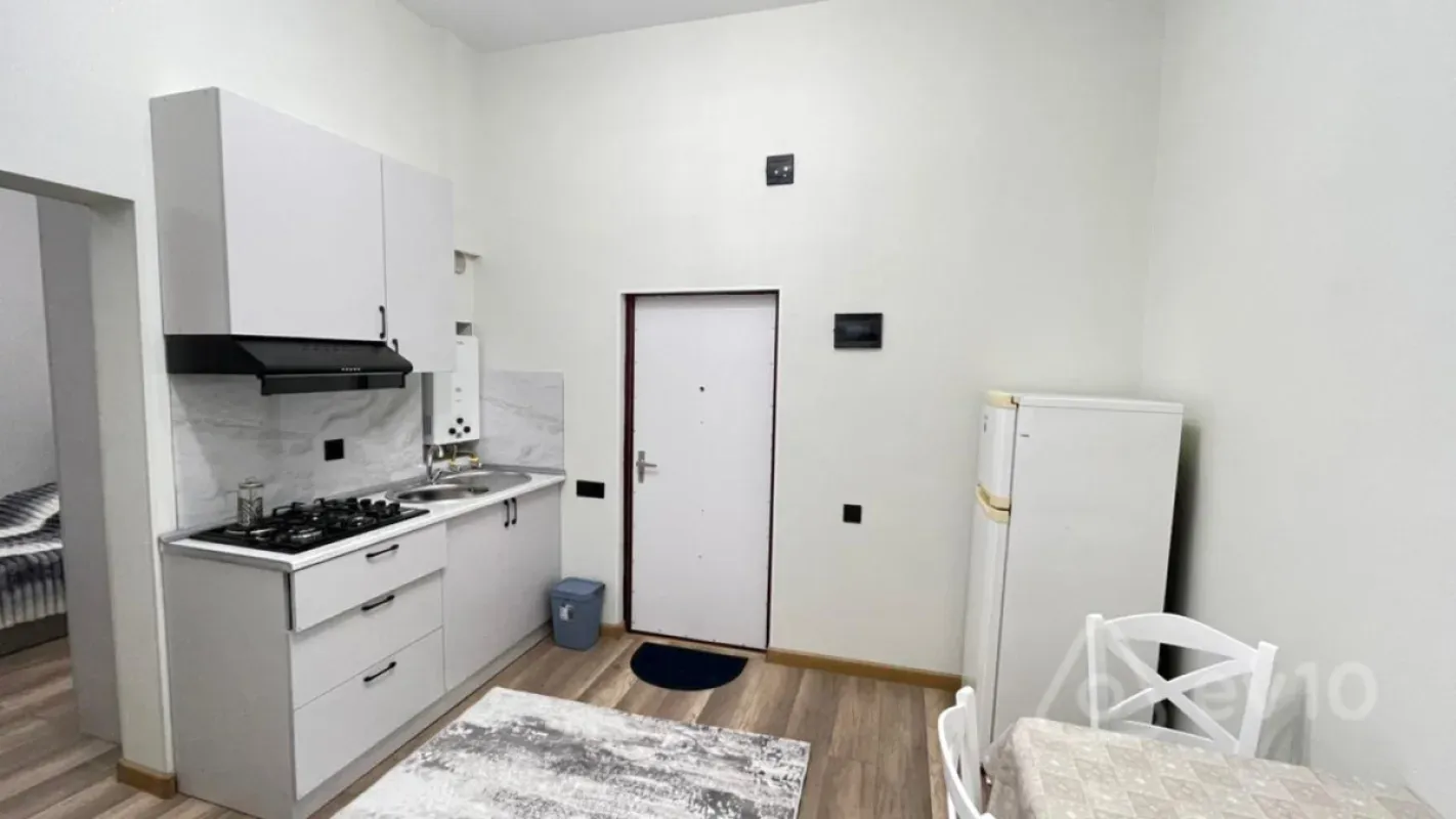 Kirayə verilir 2 otaqlı köhnə tikili 30 m²