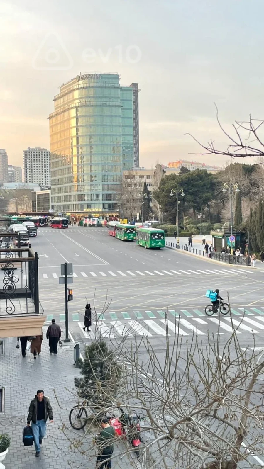 Kirayə verilir 2 otaqlı köhnə tikili 30 m²