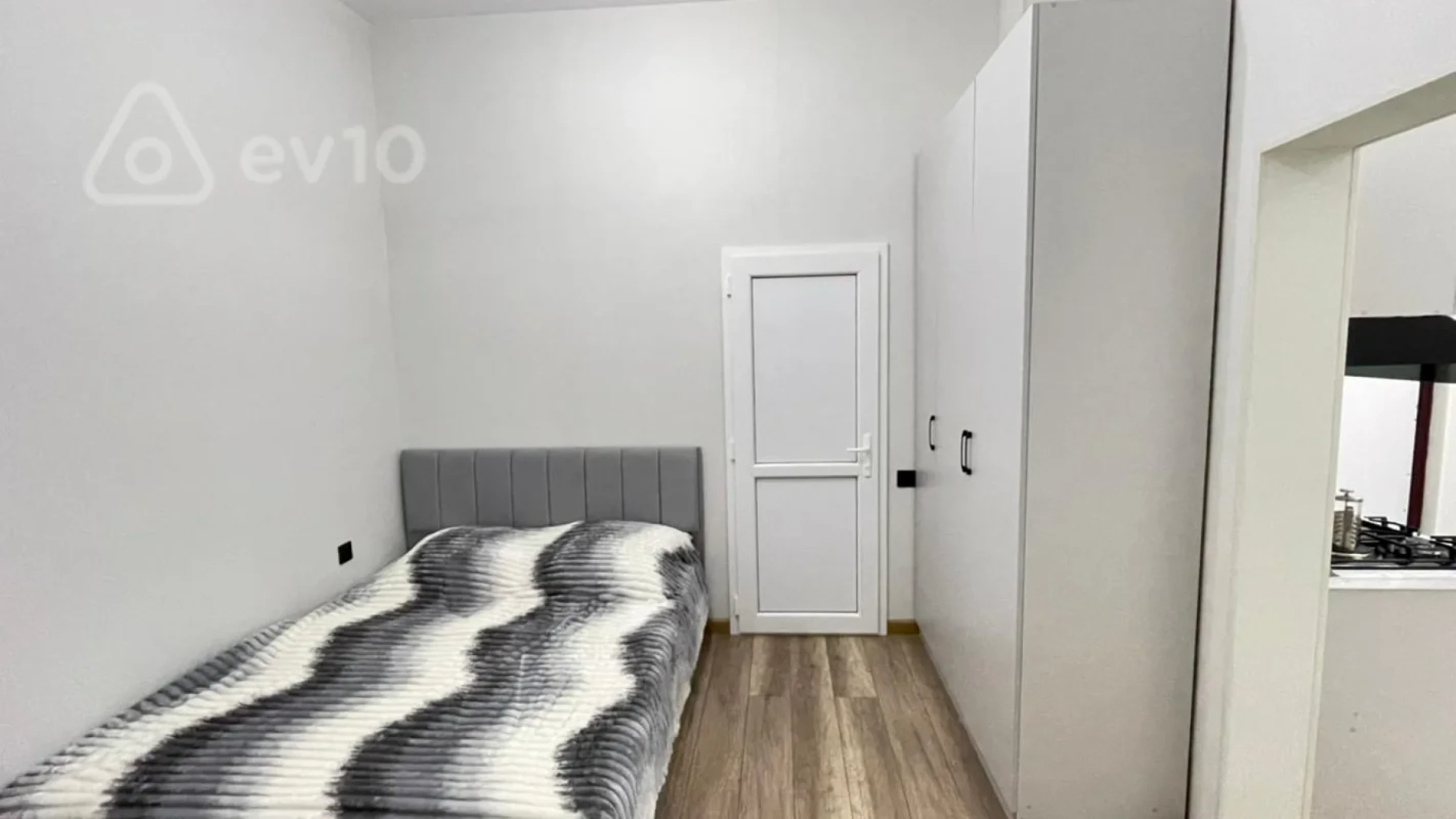 Kirayə verilir 2 otaqlı köhnə tikili 34 m²