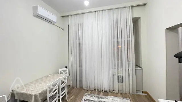 Kirayə verilir 2 otaqlı köhnə tikili 34 m²