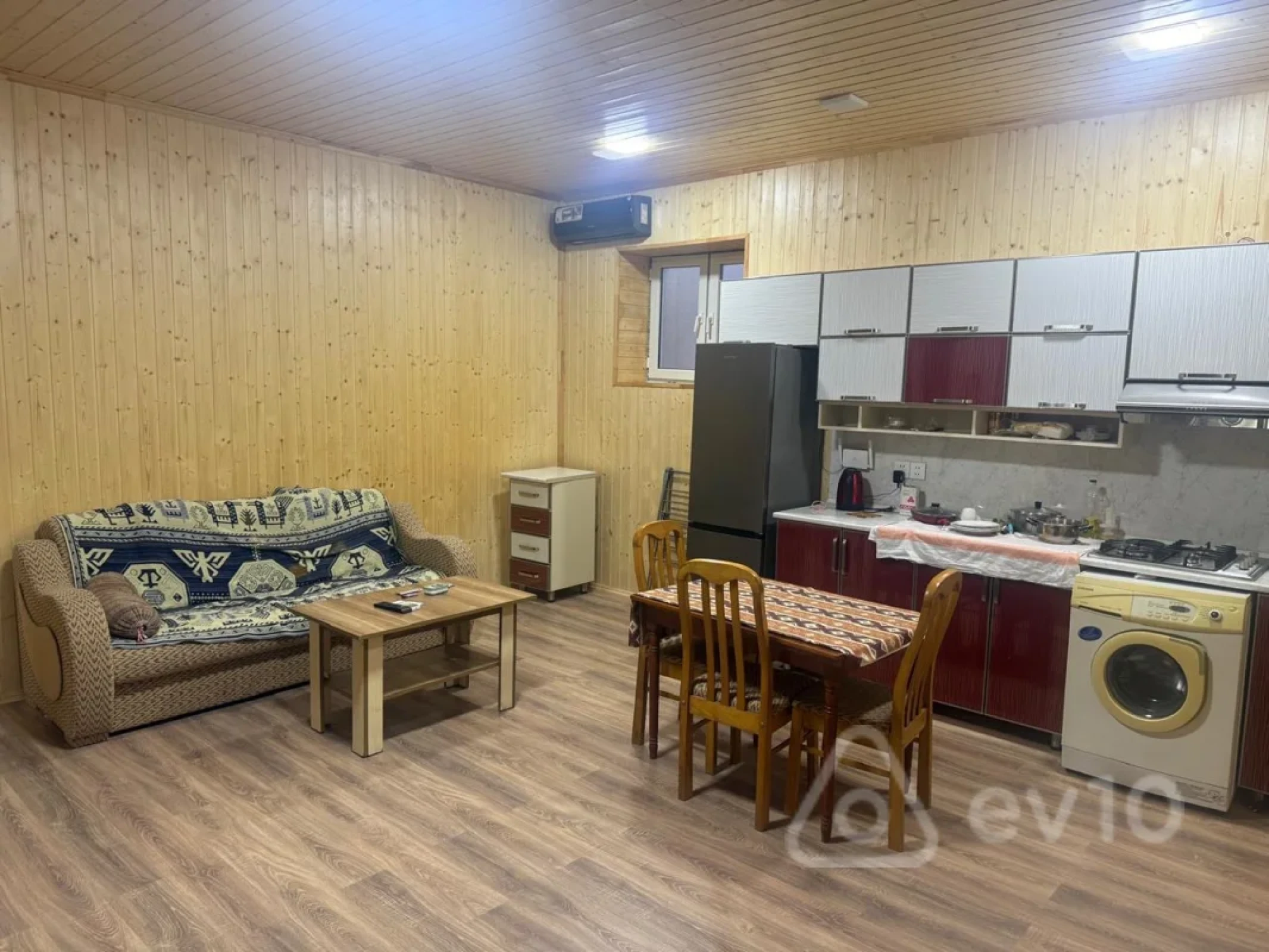 Kirayə verilir 2 otaqlı həyət evi 60 m²