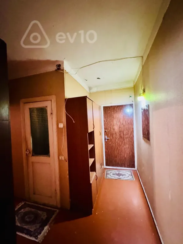 Kirayə verilir 2 otaqlı köhnə tikili 40 m²