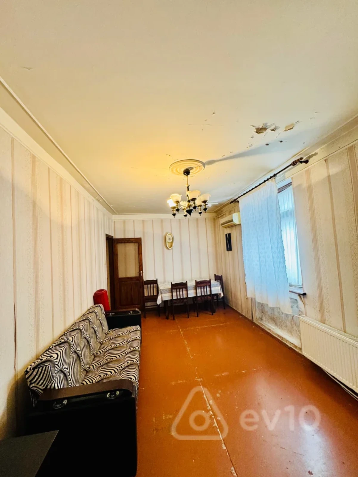 Kirayə verilir 2 otaqlı köhnə tikili 40 m²