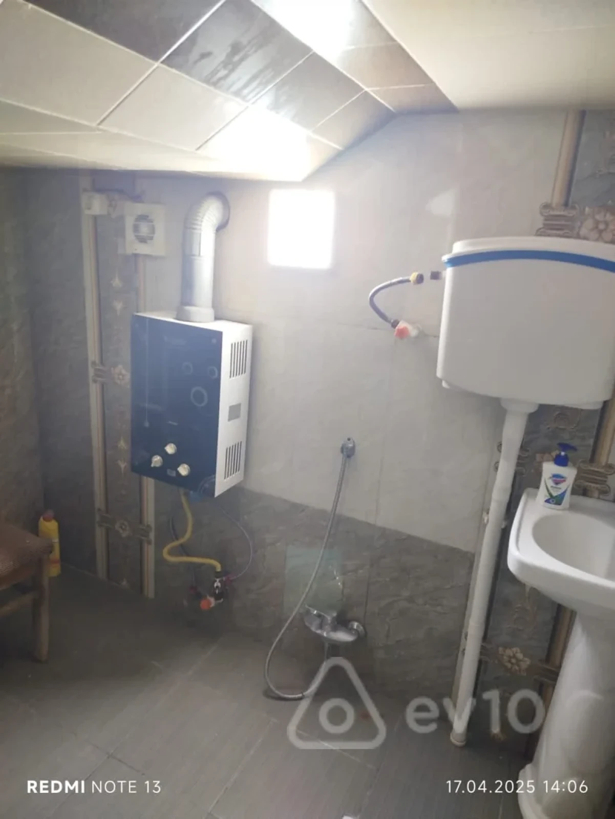 Kirayə verilir 2 otaqlı həyət evi 70 m²