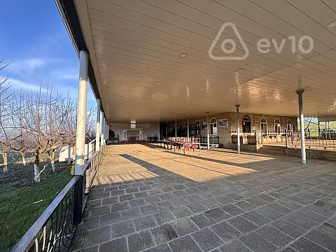 Satılır mənzil 100 m²