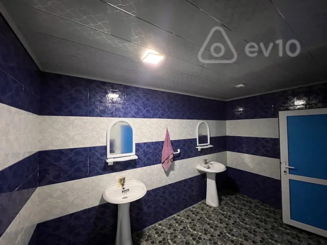 Satılır mənzil 100 m²