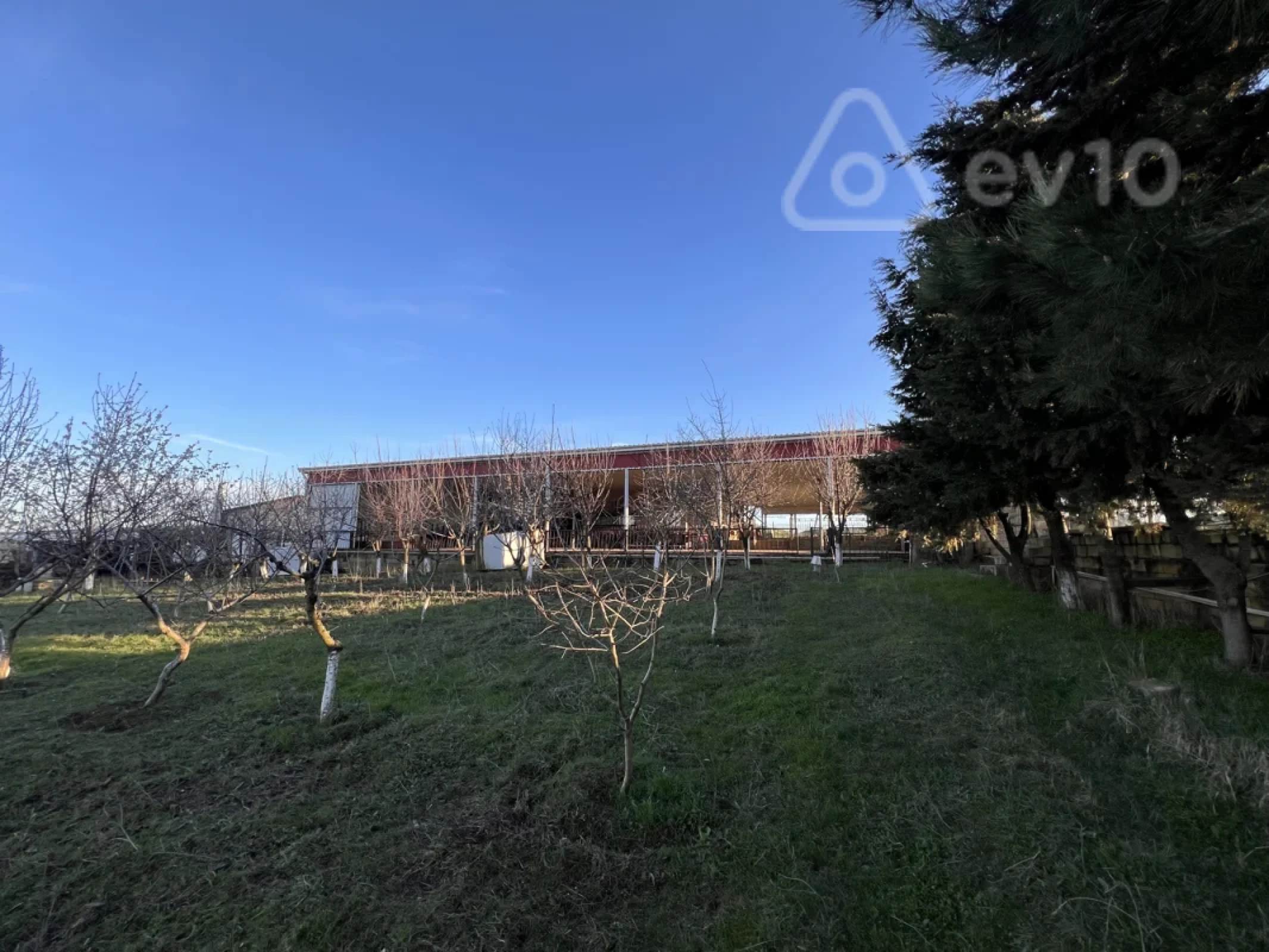 Satılır mənzil 100 m²