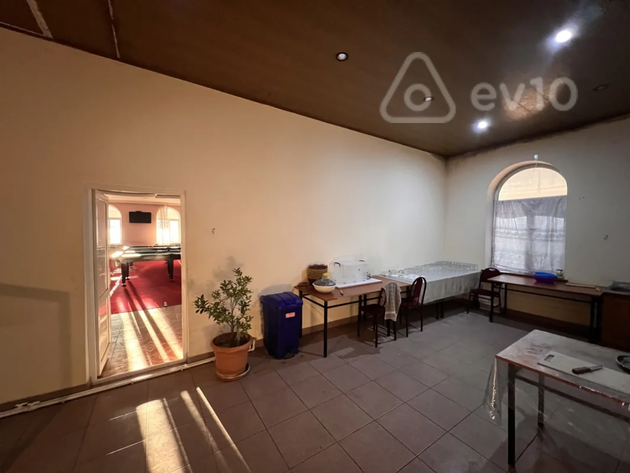 Satılır mənzil 100 m²