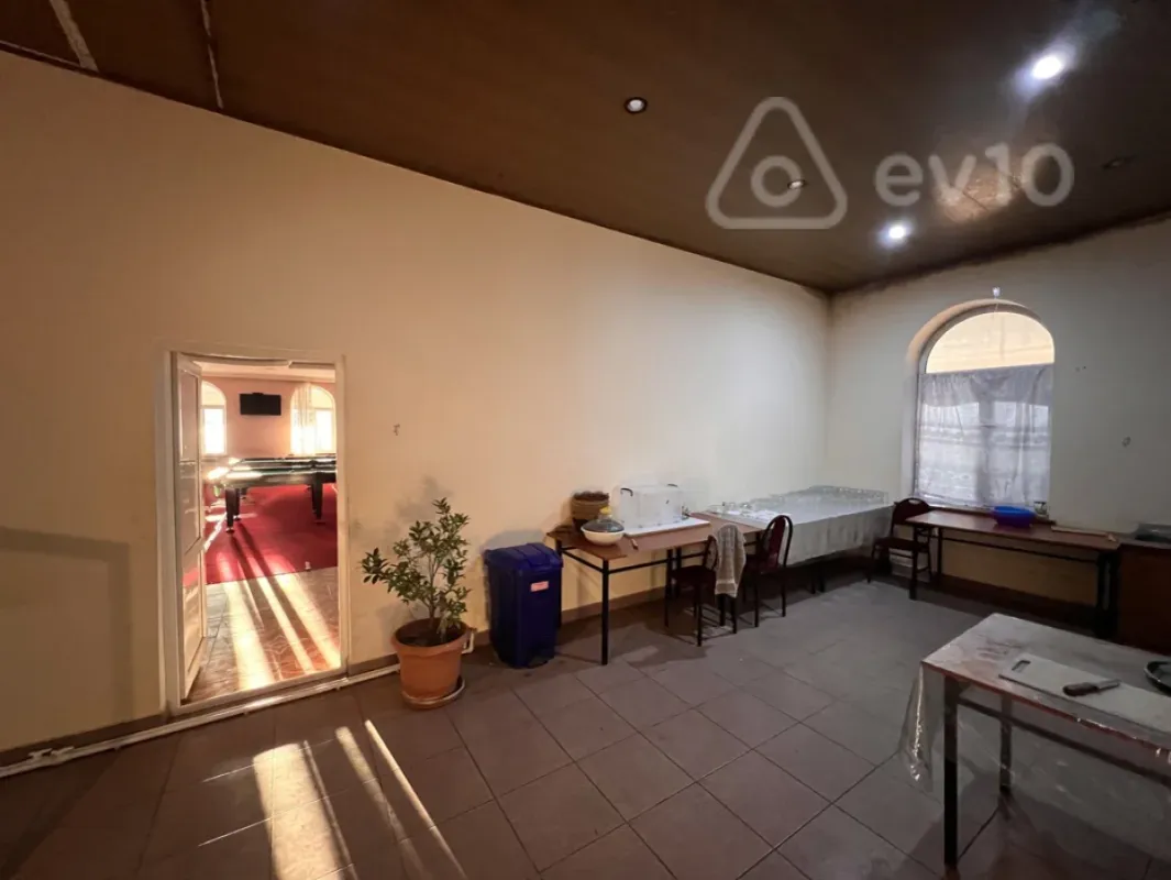 Satılır mənzil 100 m²