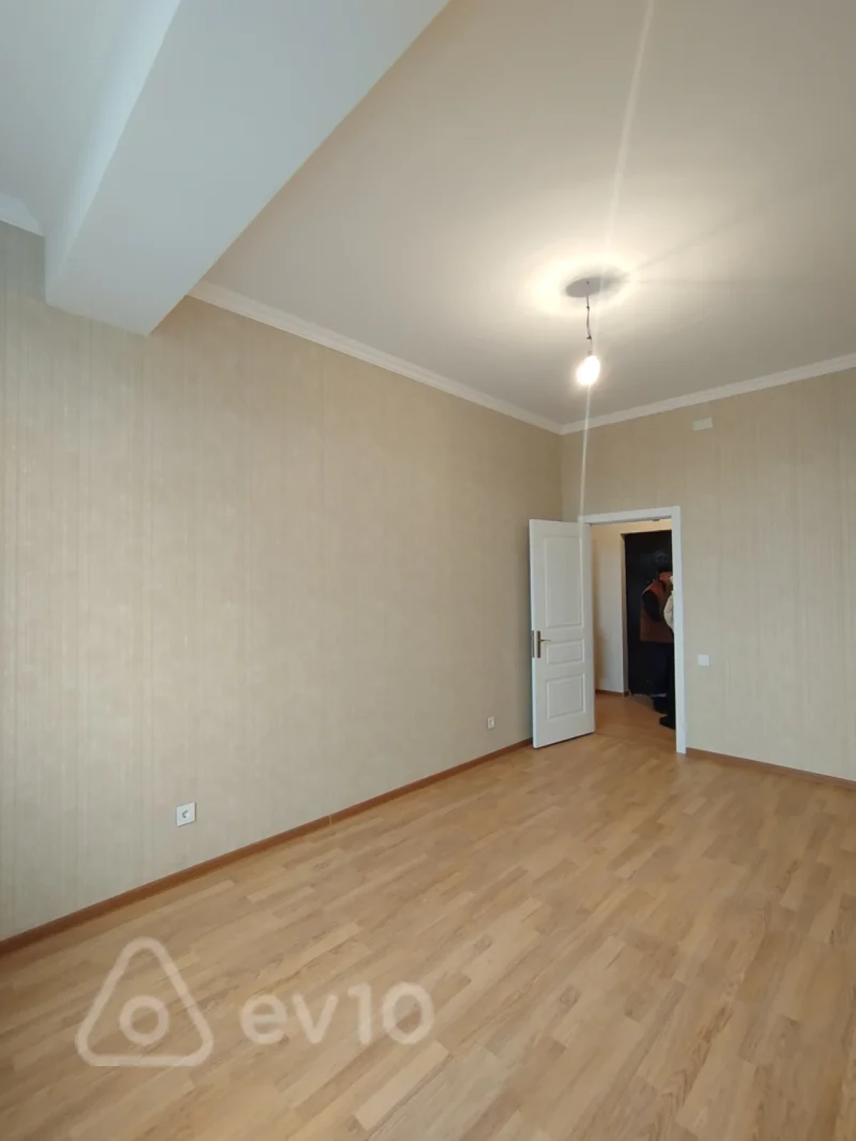 Kirayə verilir 2 otaqlı yeni tikili 58 m²