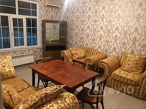 Kirayə verilir 2 otaqlı həyət evi 51 m²