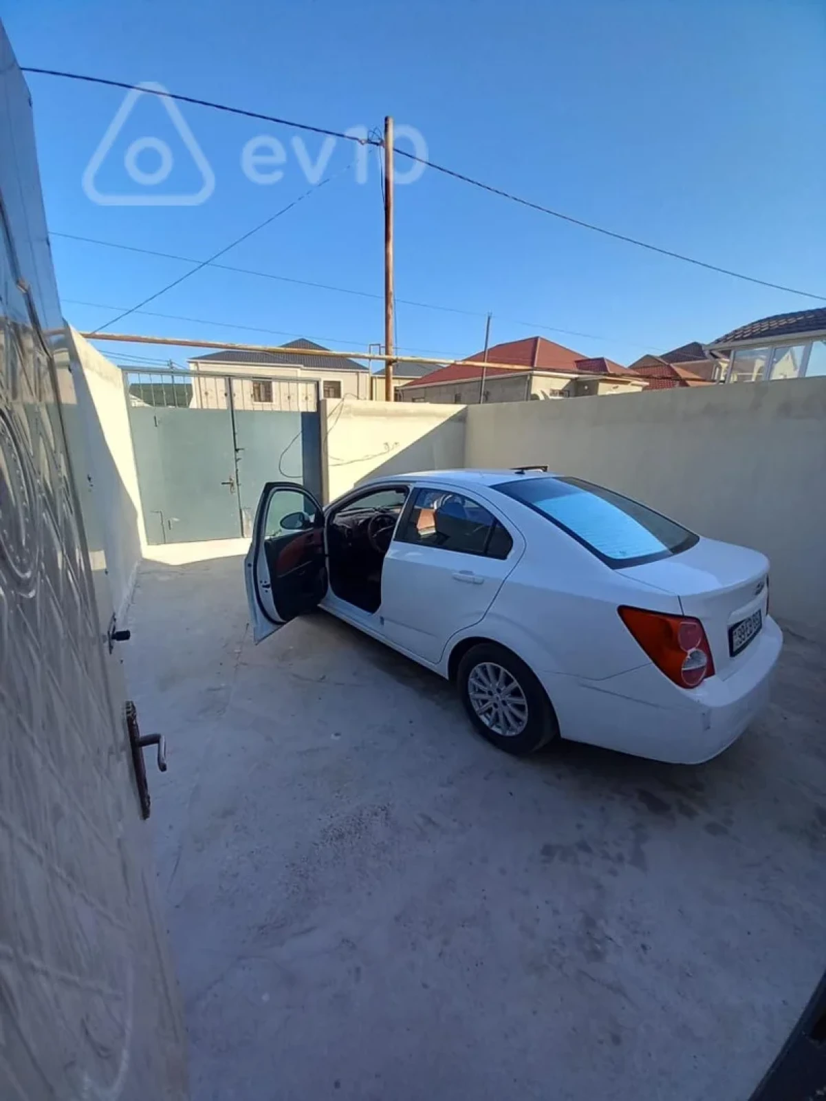 Kirayə verilir 2 otaqlı həyət evi 50 m²