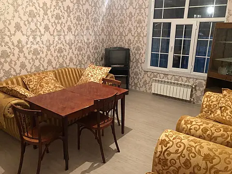 Kirayə verilir 2 otaqlı həyət evi 50 m²