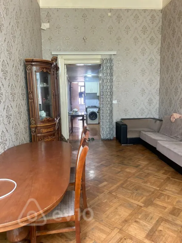 Kirayə verilir 2 otaqlı köhnə tikili 50 m²