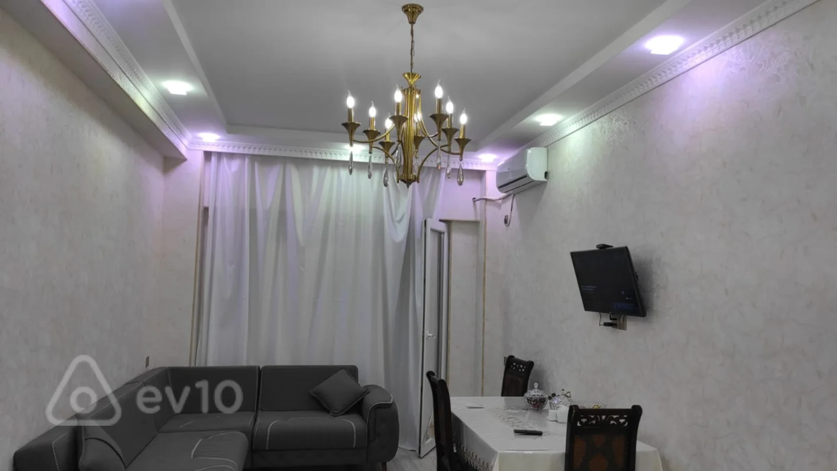 Kirayə verilir 2 otaqlı yeni tikili 65 m²