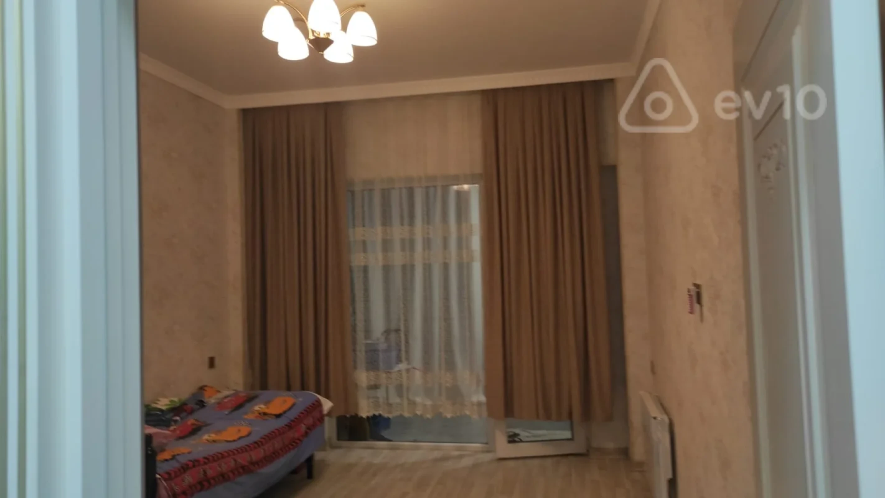 Kirayə verilir 2 otaqlı yeni tikili 65 m²