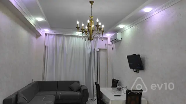 Kirayə verilir 2 otaqlı yeni tikili 65 m²