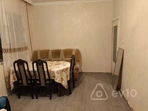 Kirayə verilir 2 otaqlı köhnə tikili 100 m² — Bakı, Nizami 2 otaq 100.00 m²